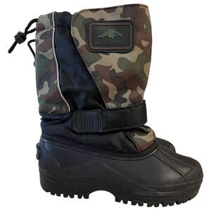Arctic Ridge Snow Boots With Felt Liner Toddler/ Kids Size 2 Black/Camouflage